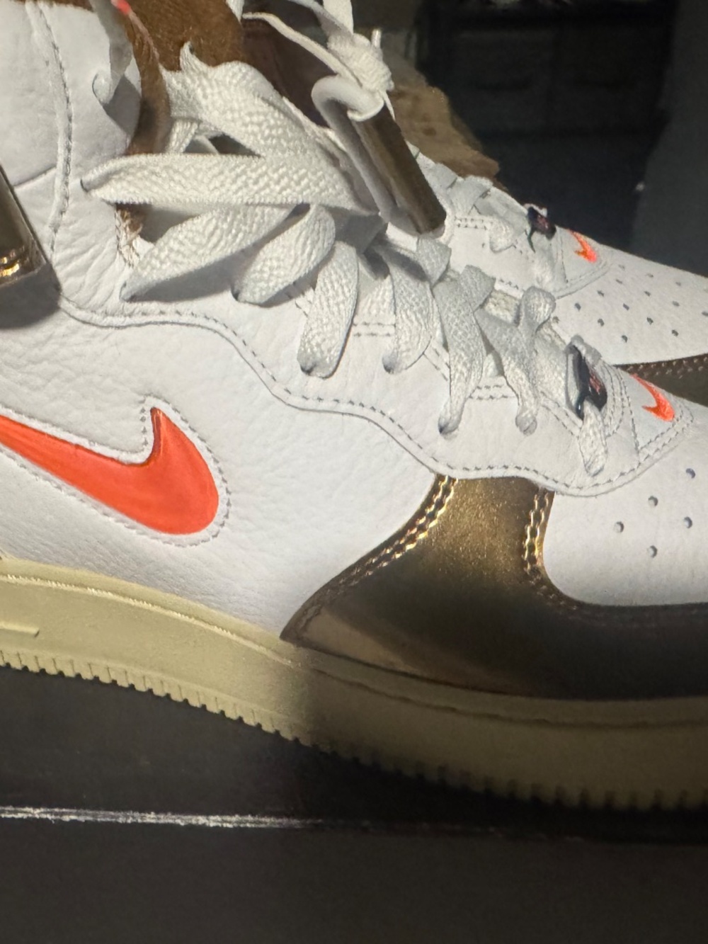 Air Force 1 - Picture 2 of 8